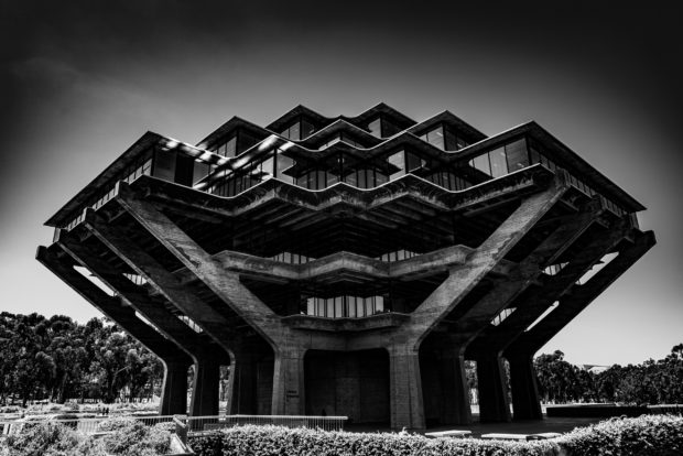 How to Capture Dramatic Architecture Photography